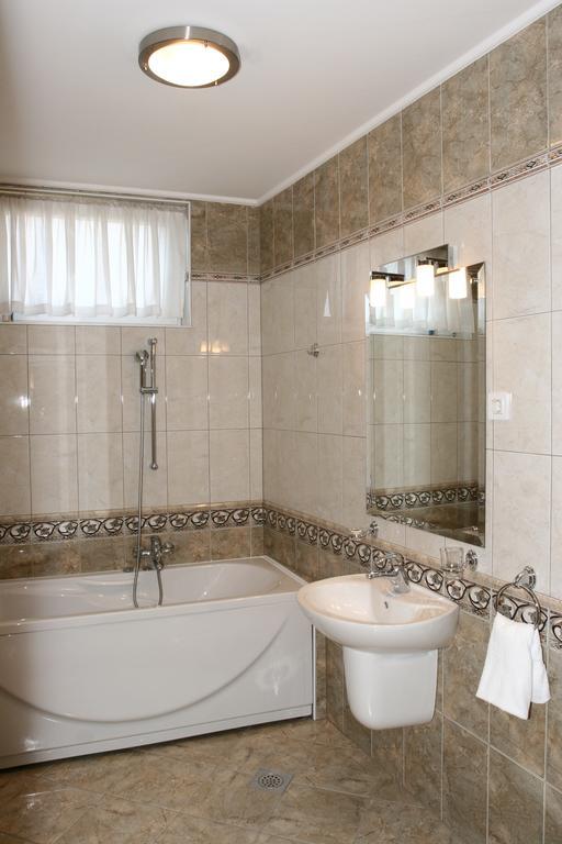 Apartmani Marbis コプリヴィニツァ 部屋 写真