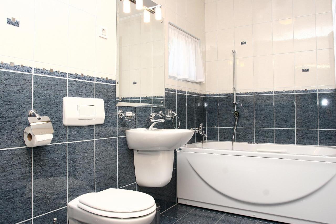 Apartmani Marbis コプリヴィニツァ 部屋 写真